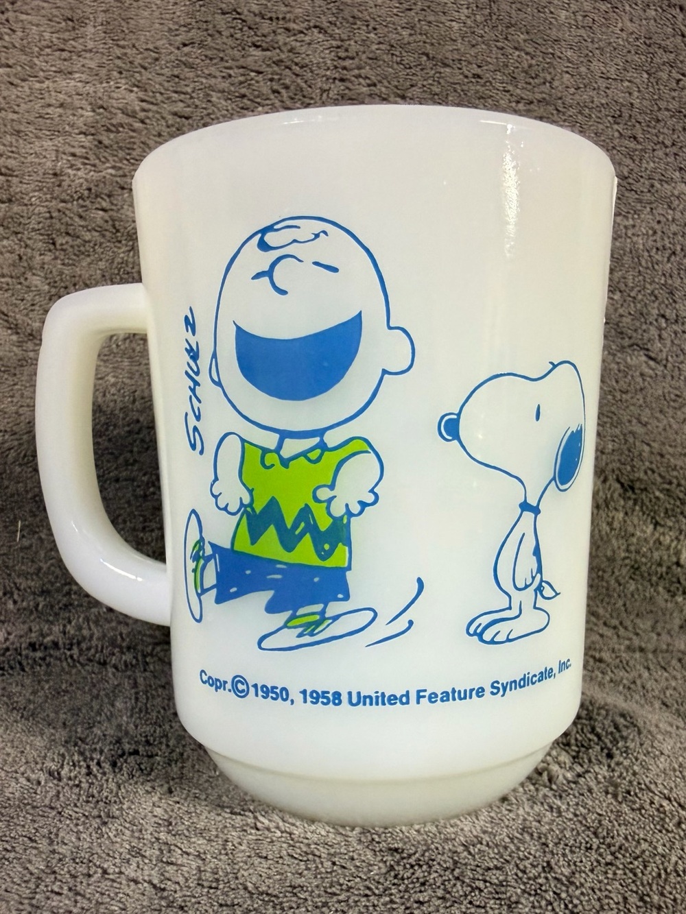 Vintage Peanuts Charlie Brown & Snoopy Milk Glass Mug Fire King Hocking